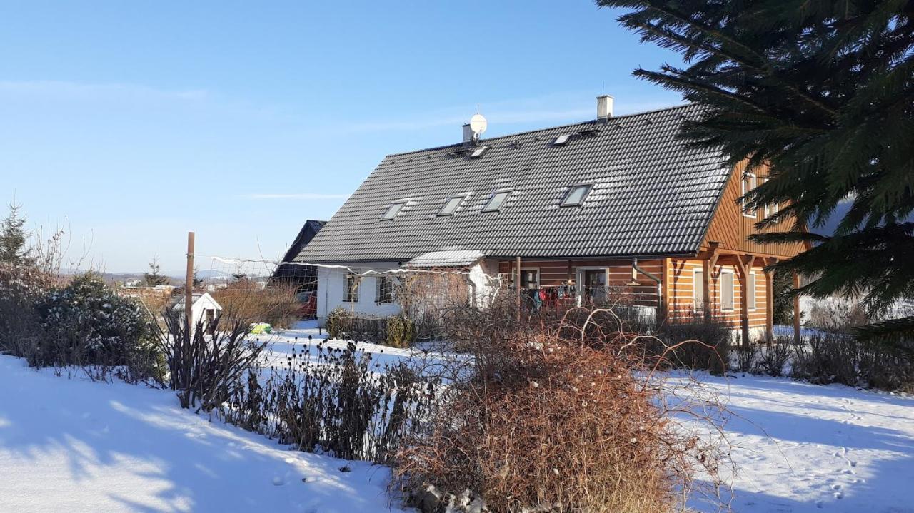 Apartman V Chaloupce Na Vrsku Bernsdorf Zewnętrze zdjęcie