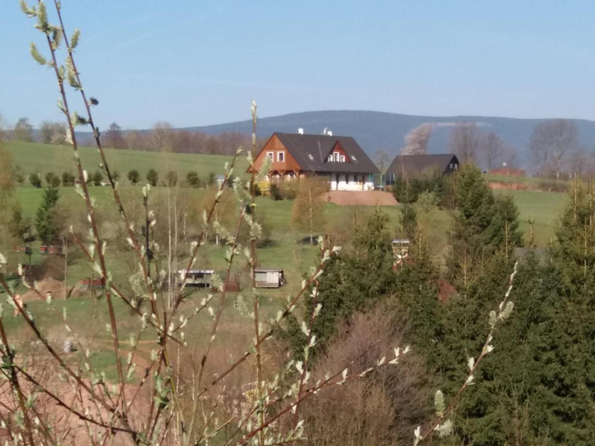 Apartman V Chaloupce Na Vrsku Bernsdorf Zewnętrze zdjęcie