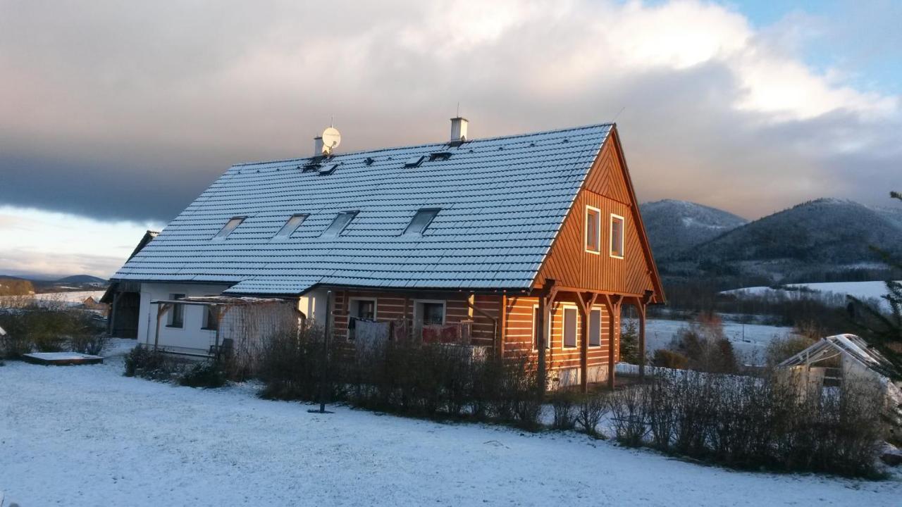 Apartman V Chaloupce Na Vrsku Bernsdorf Zewnętrze zdjęcie