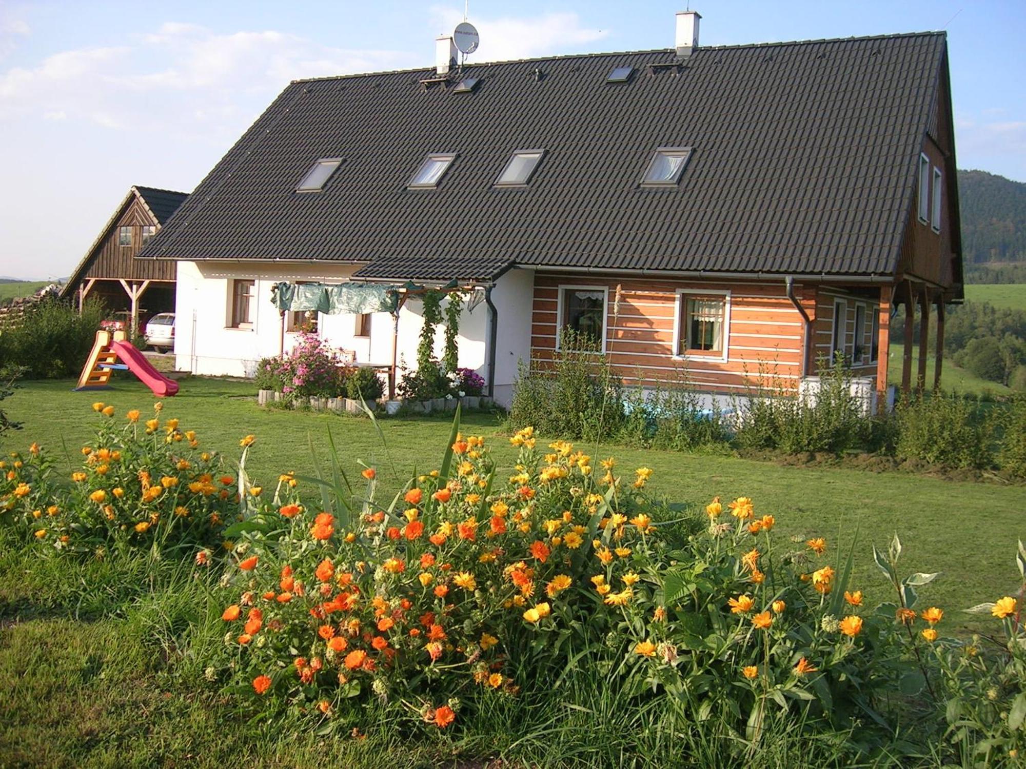 Apartman V Chaloupce Na Vrsku Bernsdorf Zewnętrze zdjęcie